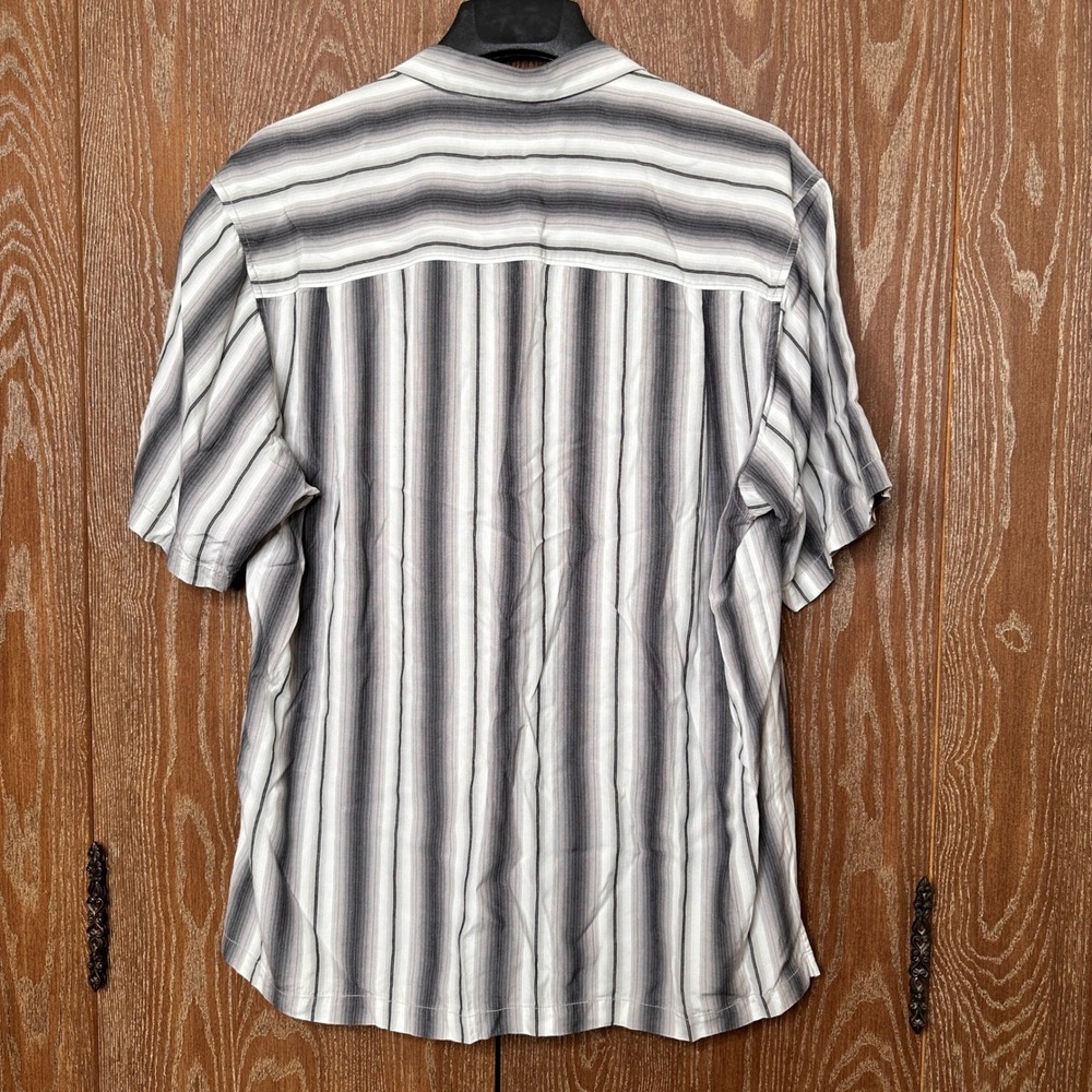 Tommy Bahama Mens Large Gray White Striped 100% Tencel Short Sleeve Camp Shirt - Picture 7 of 9